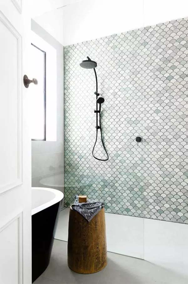 Transparent glass wall