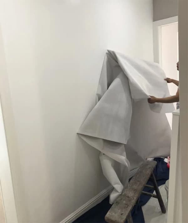 Wallpaper and wallcoverings