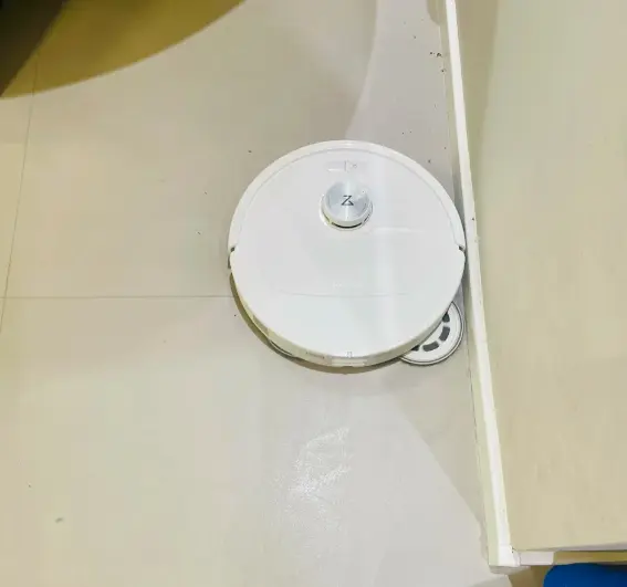 sweeping robot