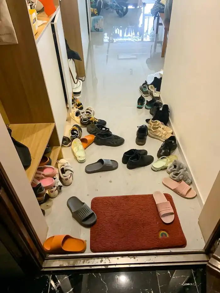 Shoebox cut-outs tend to clutter doorways