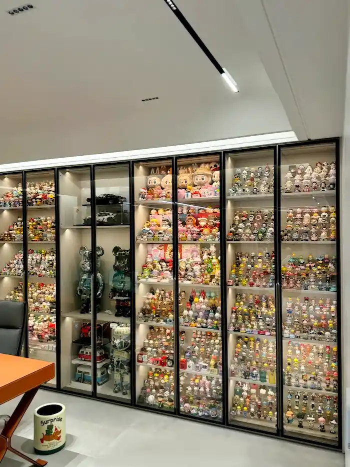 Dining room display cabinet